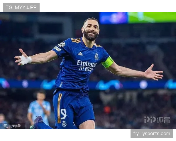 本泽马与莱万：从体系核心到单点爆破，终结效率的路径分化